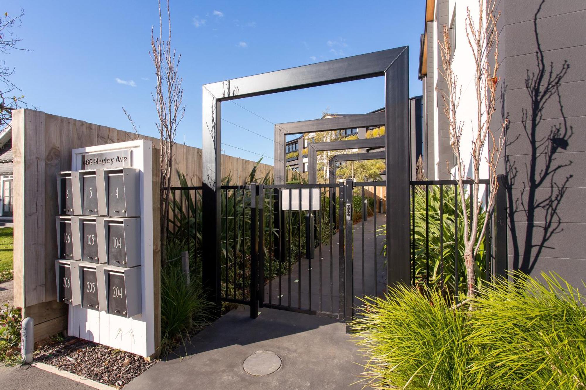 Penthouse Apartment Scenic Views-Spacious 2Br Christchurch Exterior photo