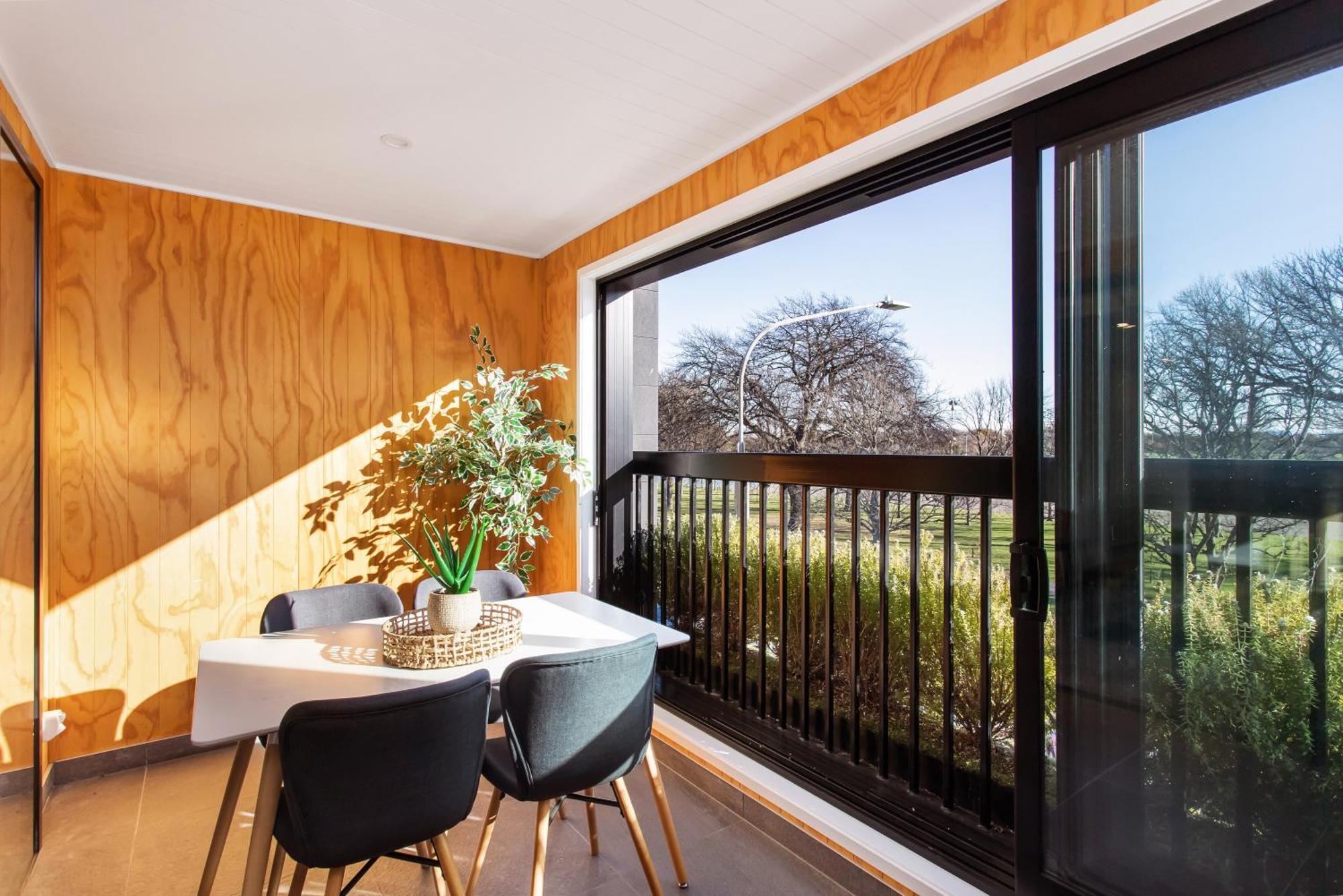 Penthouse Apartment Scenic Views-Spacious 2Br Christchurch Exterior photo